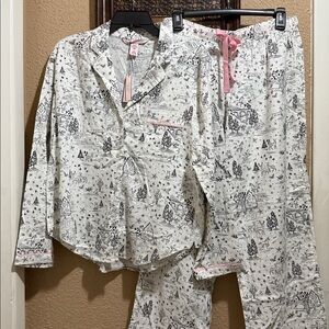 NWT Victoria's Secret Pajama Set. Forest animals & more print. Vintage VS. HTF